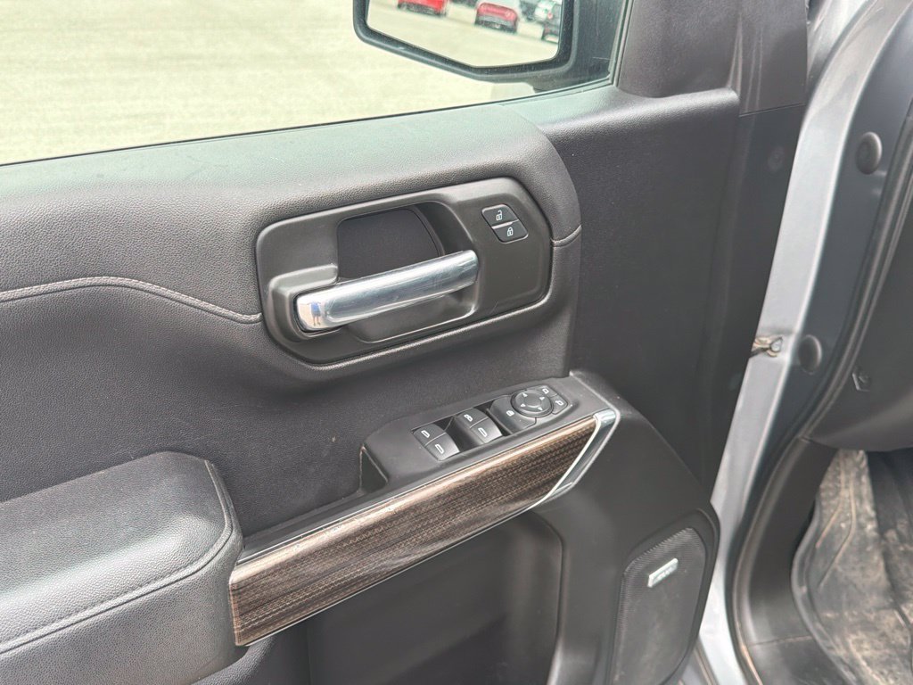 Used 2021 Gray Chevrolet RST image 9
