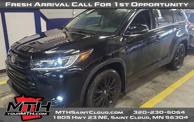 Used 2019 Black Toyota XLE image 1