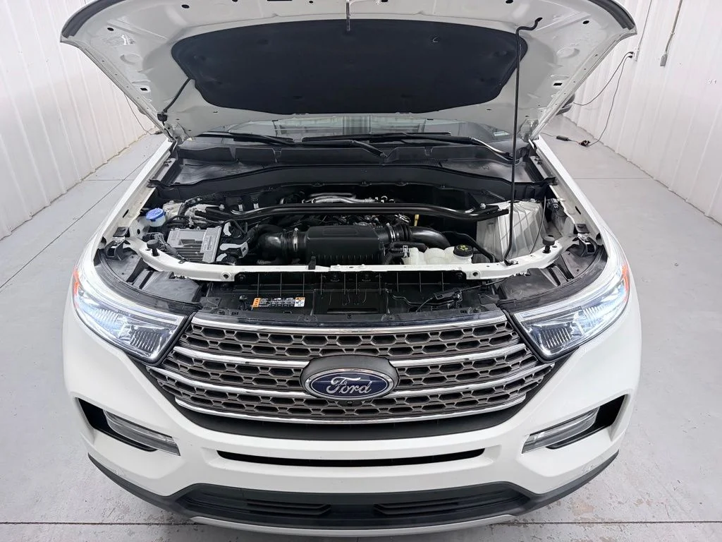 Used 2023 White Metallic Ford King Ranch image 48
