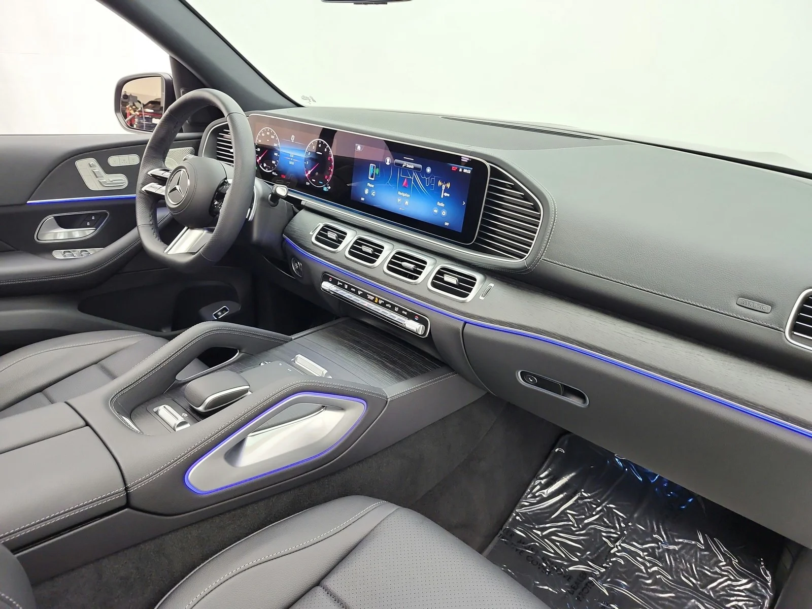 Used 2026 Obsidian Black Metallic Mercedes-Benz GLS 450 4MATIC® SUV image 28
