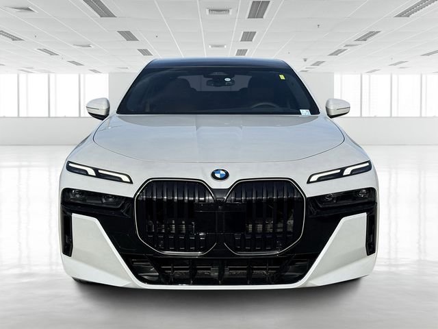2025 Bmw 760i xDrive photo 2