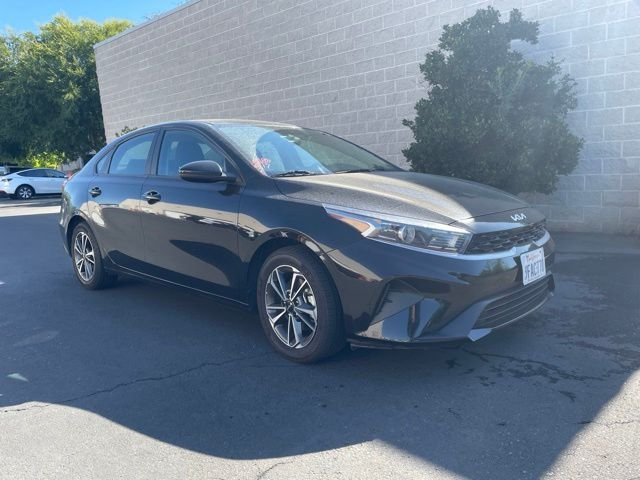 Used 2023 Black Kia LXS image 1