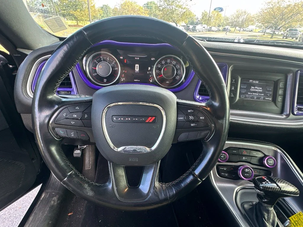 Used 2015 Pitch Black Clearcoat Dodge SXT image 12