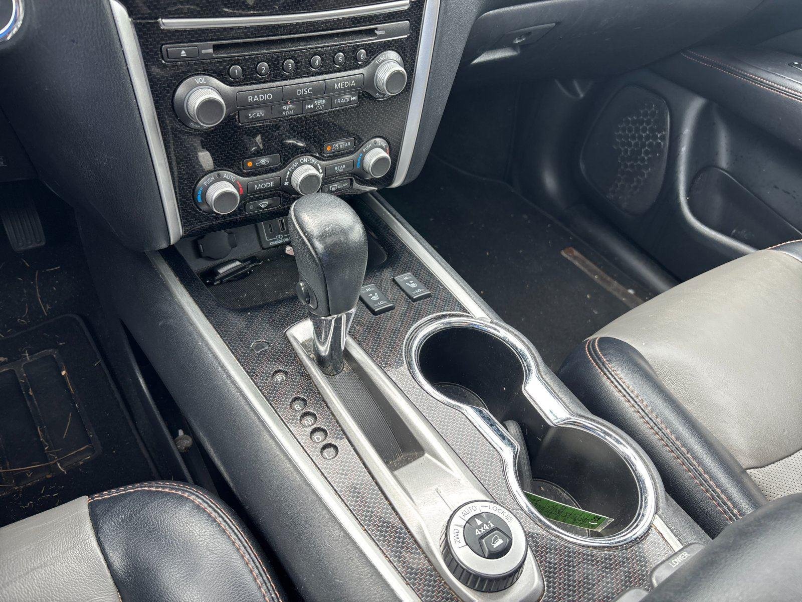 Used 2020  NISSAN SL image 26
