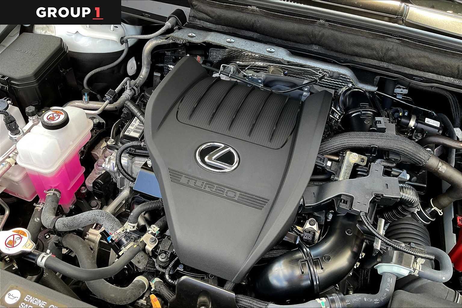 Used 2025 Eminent White Pearl Lexus Premium Plus image 28