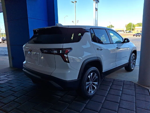 New 2027 White Chevrolet LT image 6