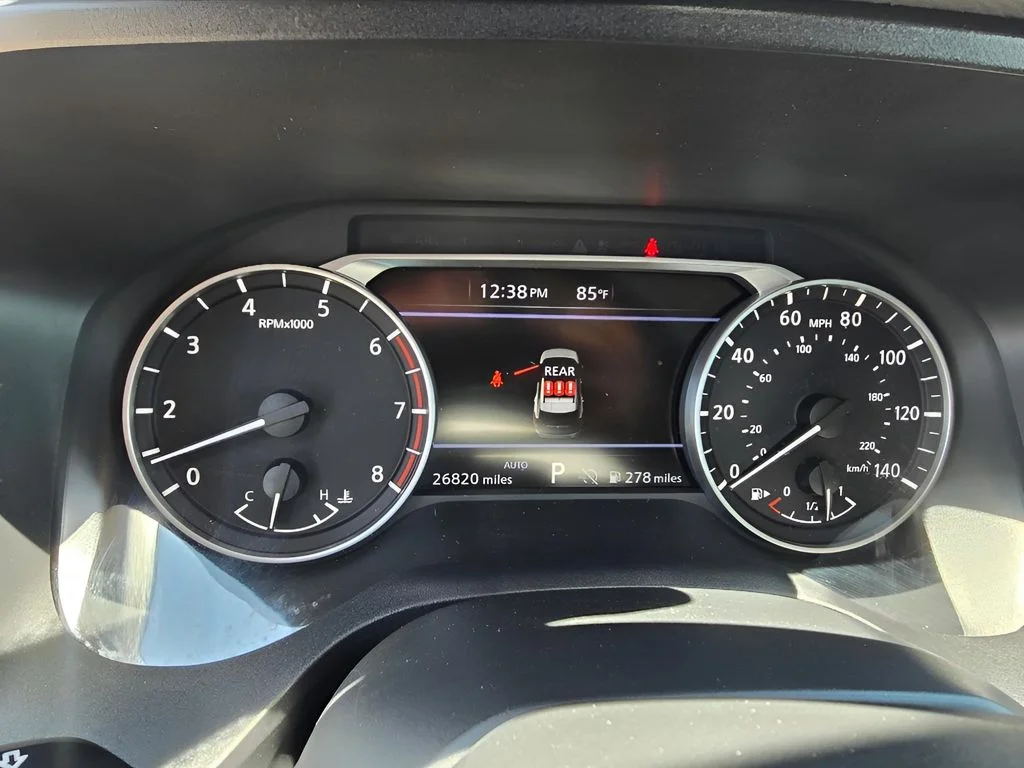 Used 2025 Everest White Pearl Nissan SV image 16