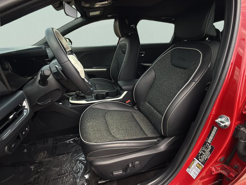 Used 2025 Currant Red Kia GT-Line image 26
