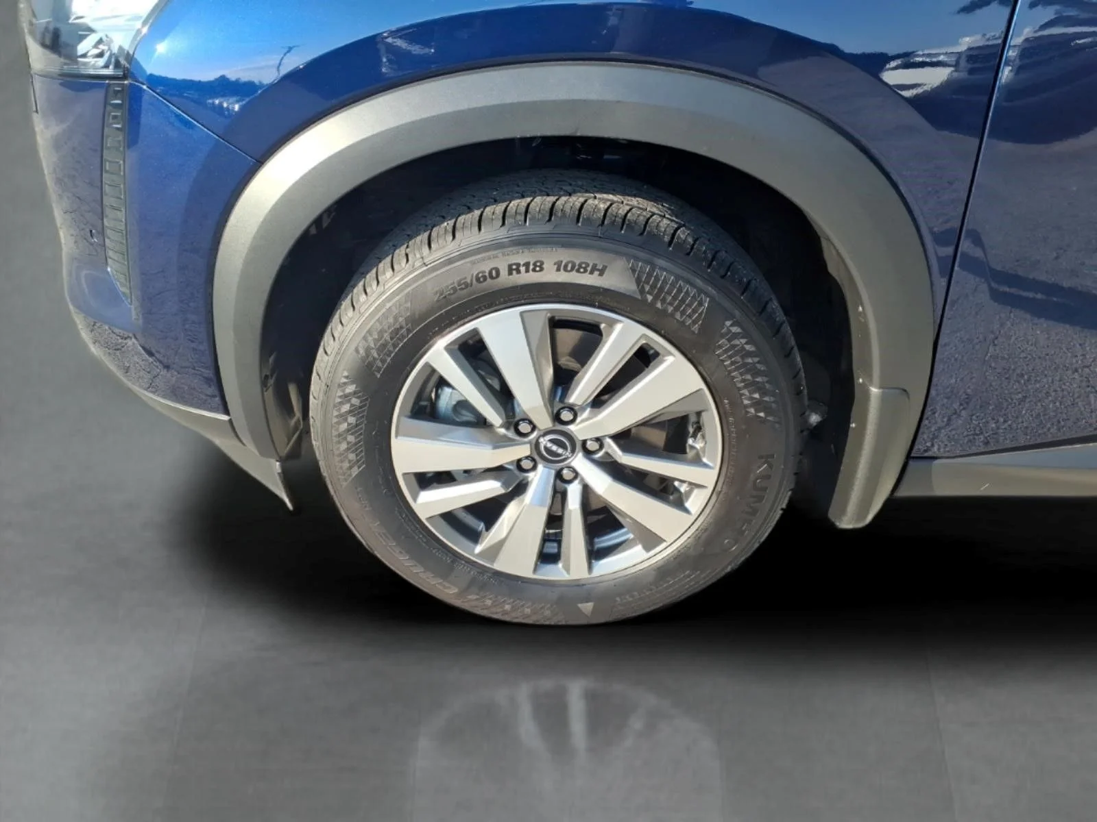 New 2026 Deep Ocean Blue Pearl Nissan SL image 4