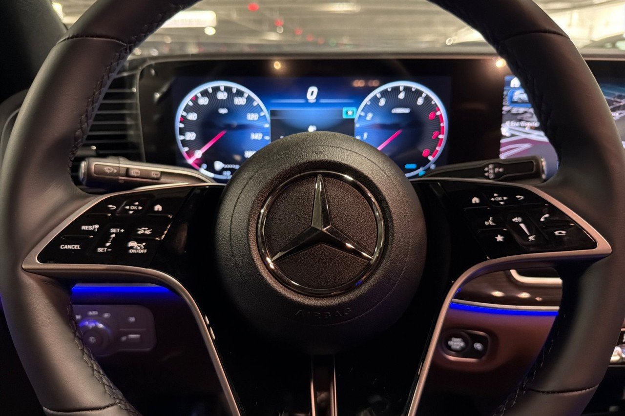 New 2026 Obsidian Black Metallic Mercedes-Benz GLS 450 4MATIC® SUV image 24