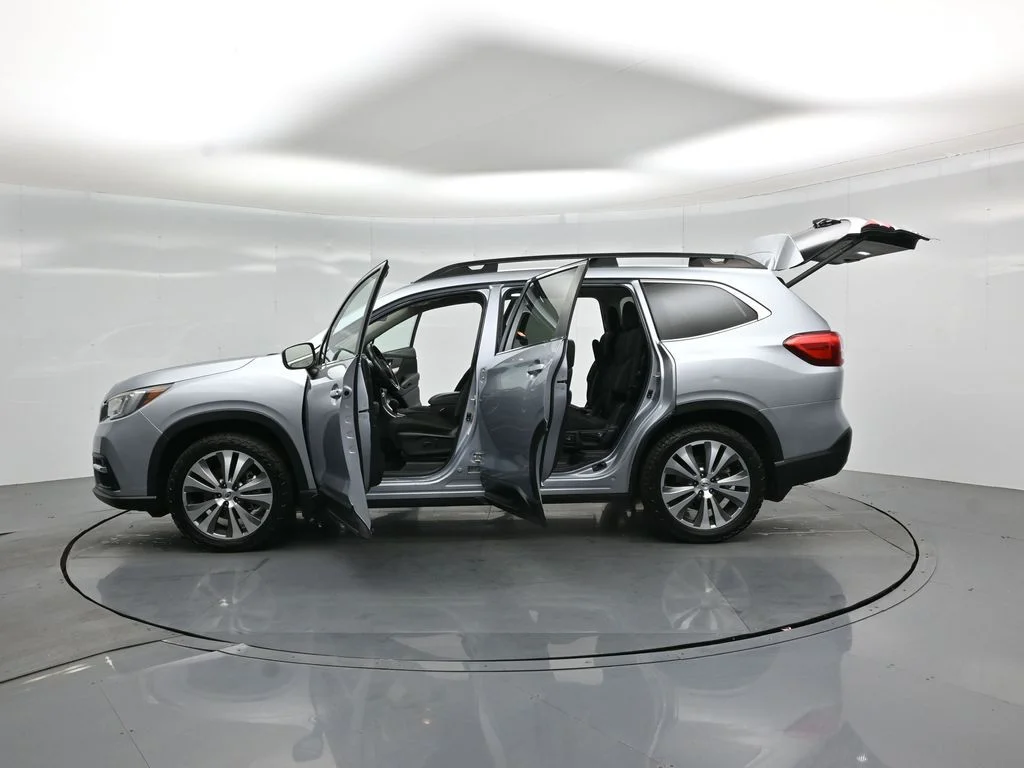 Used 2019 Silver Subaru Premium image 31