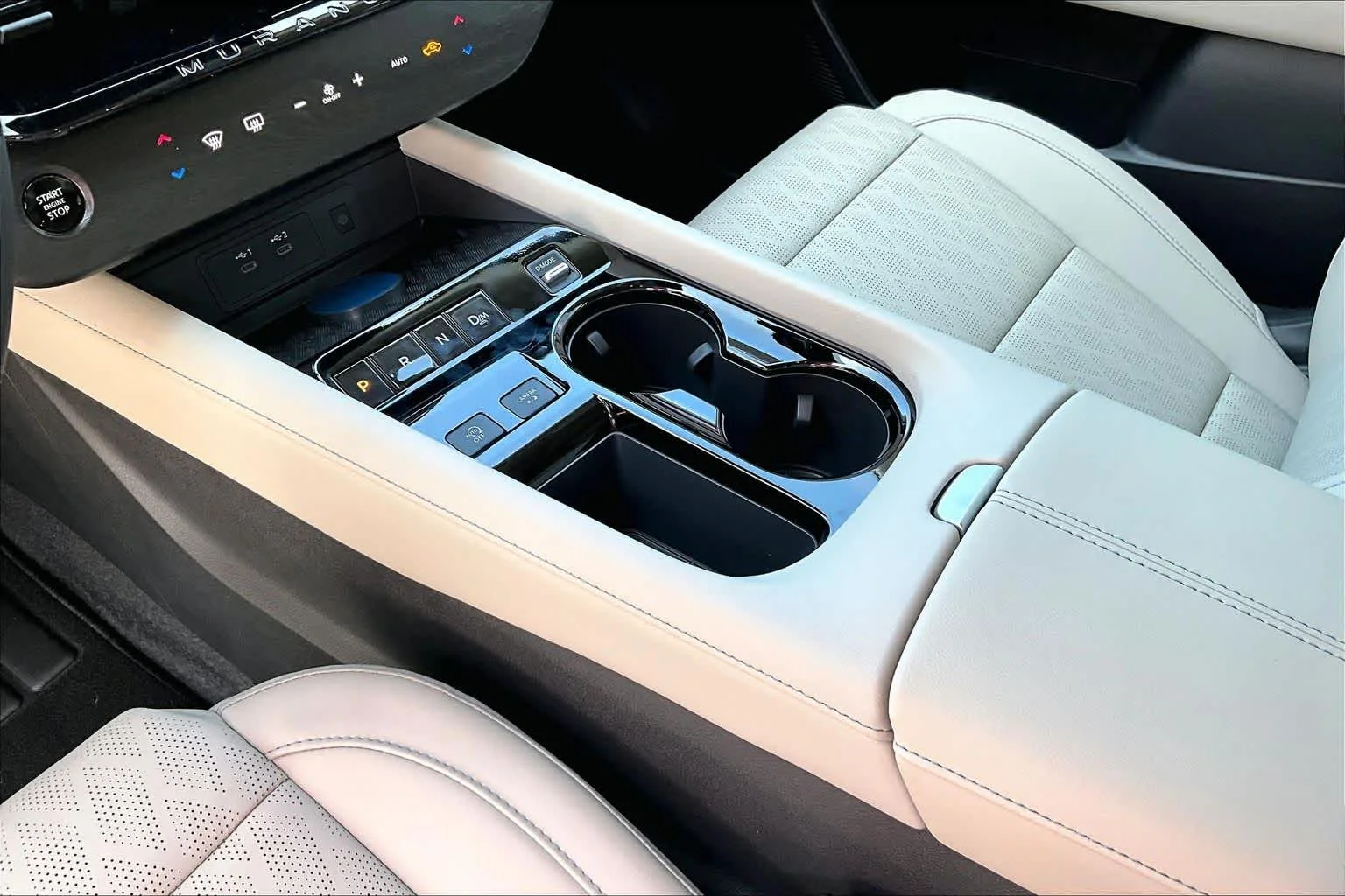 New 2026 Everest White Pearl TriCoat / Super Black Two-tone Nissan Platinum image 7