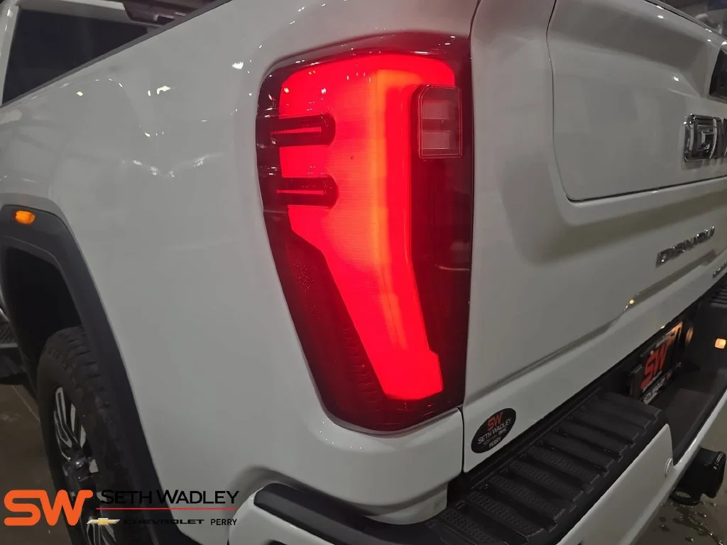 Used 2024 Summit White GMC Denali Ultimate image 34