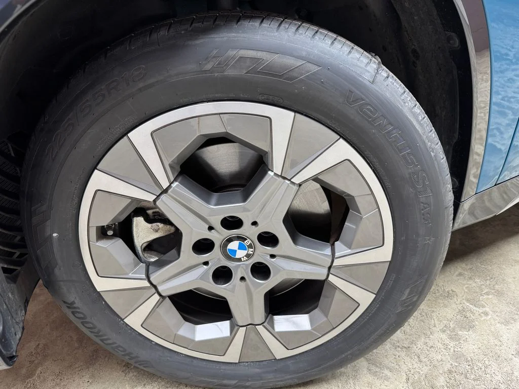Used 2025 Blue BMW xDrive28i image 31