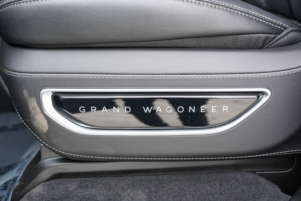 New 2026 Gray Metallic Jeep Summit Obsidian image 23