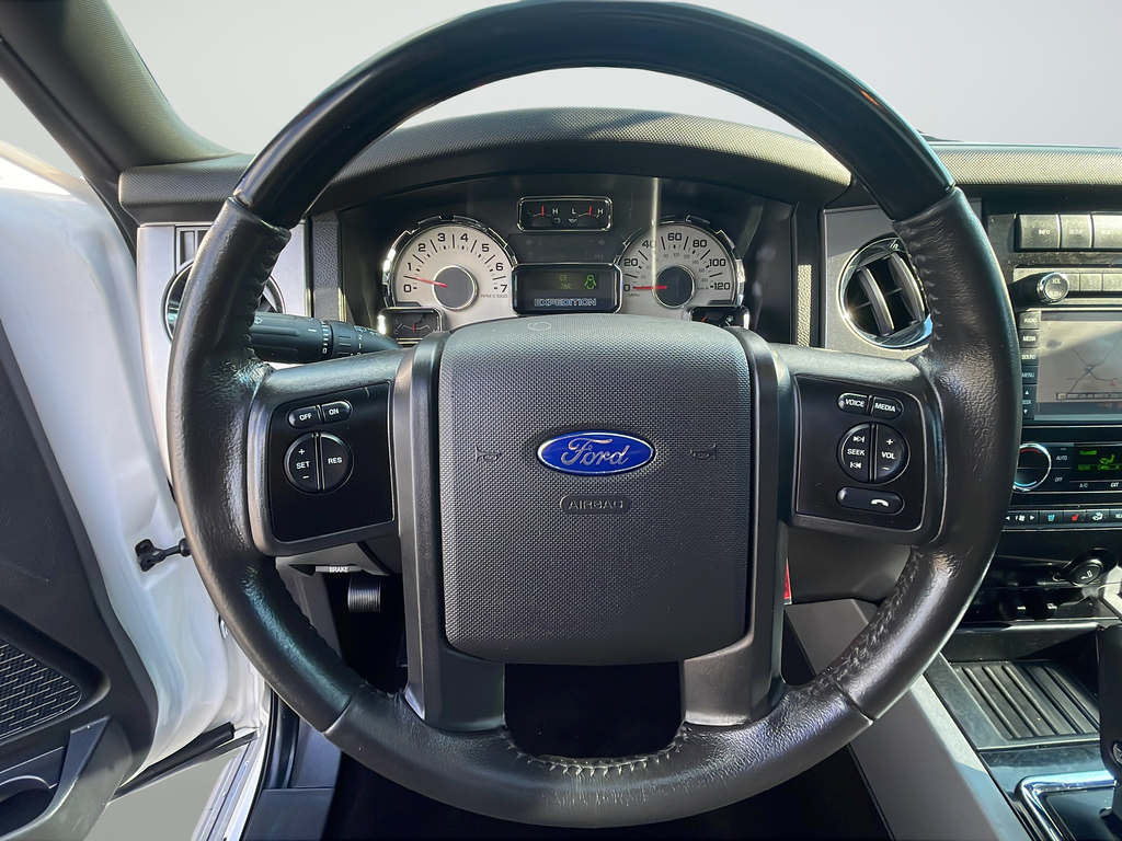 Used 2014 White Ford Limited image 37