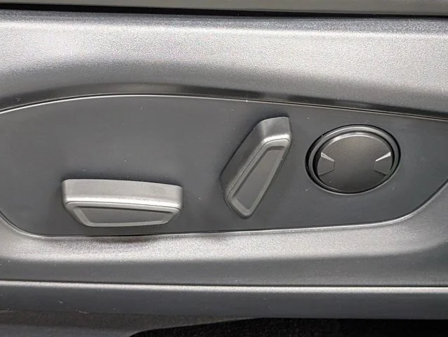 New 2026 Space White Metallic Ford Active image 39