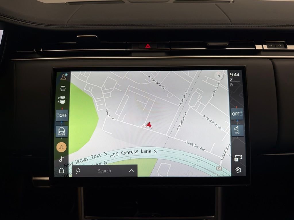 Used 2025 Santorini Black Metallic Land Rover SE image 17