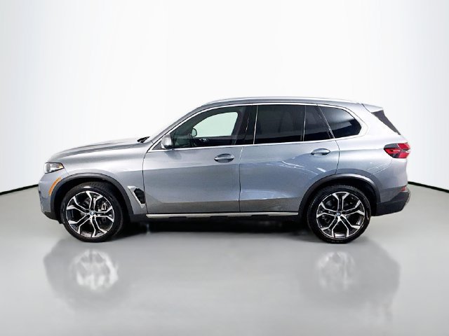 Used 2024 Skyscraper Grey Metallic BMW sDrive40i image 4