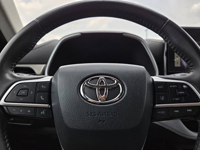 Used 2023 Magnetic Gray Metallic Toyota XLE image 33