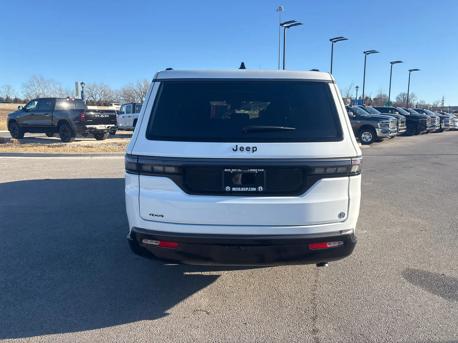 New 2026 Bright White Clear-Coat Exterior Paint Jeep Limited Altitude image 8