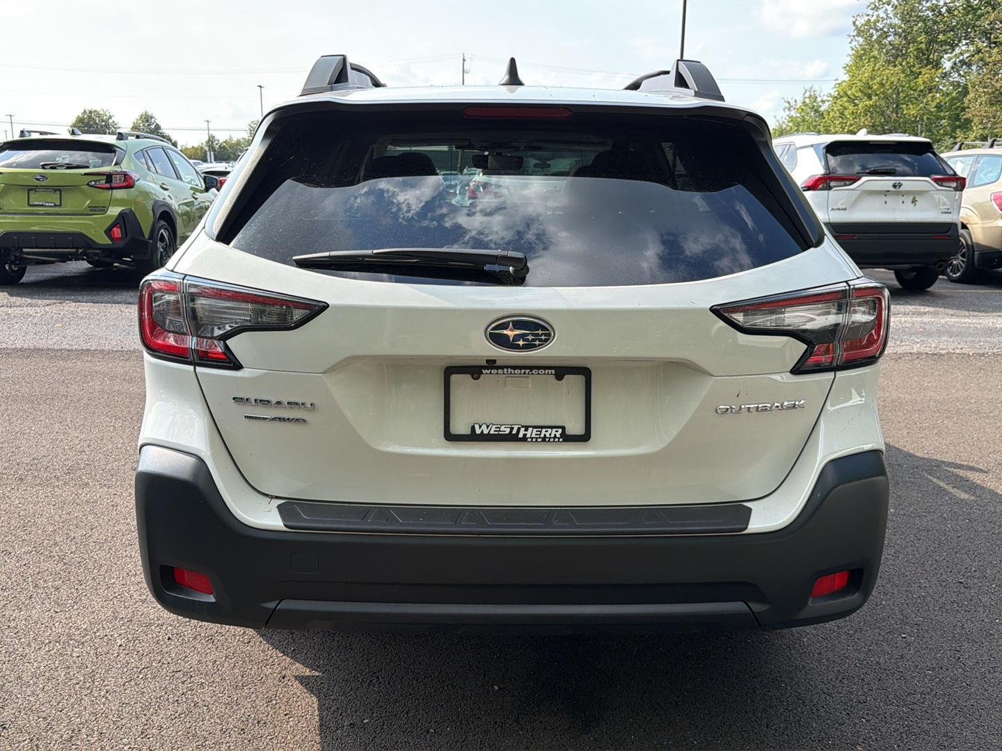 New 2025 Crystal White Pearl Subaru Premium image 9