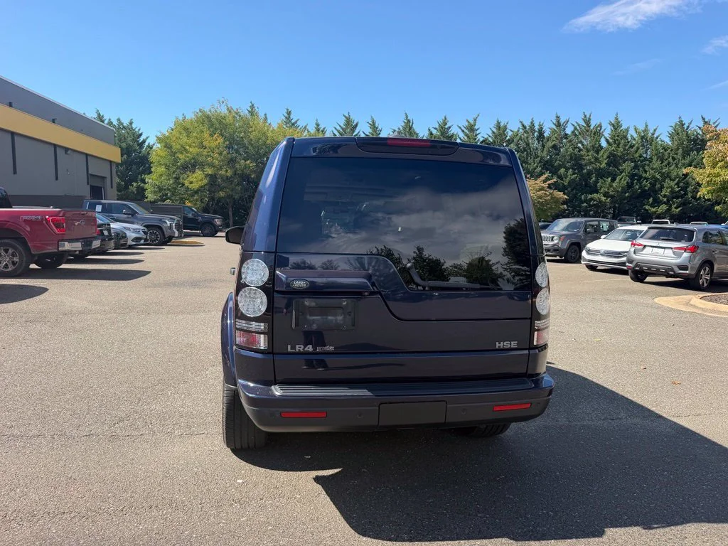 Used 2016 Blue Land Rover HSE image 7