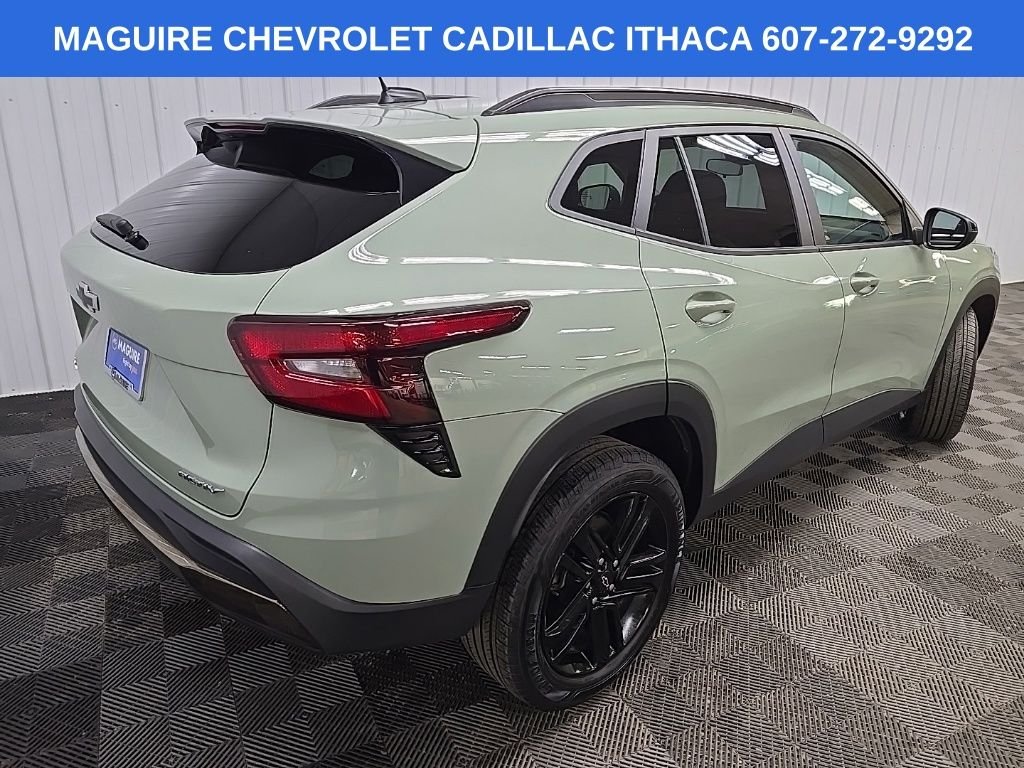 Used 2024 Green Chevrolet ACTIV image 10