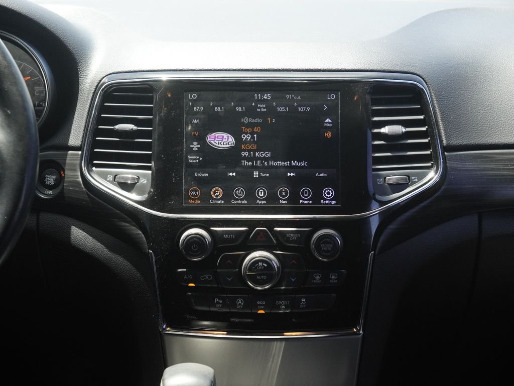 Used 2021 White Jeep Laredo X image 25