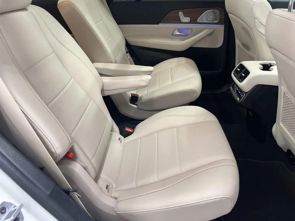 Used 2025 Polar White Mercedes-Benz 450 4MATIC® AWD 3.0L 1 Owner image 29