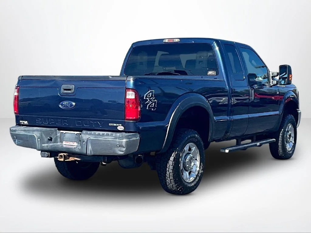 Used 2016 Blue Ford XLT image 2