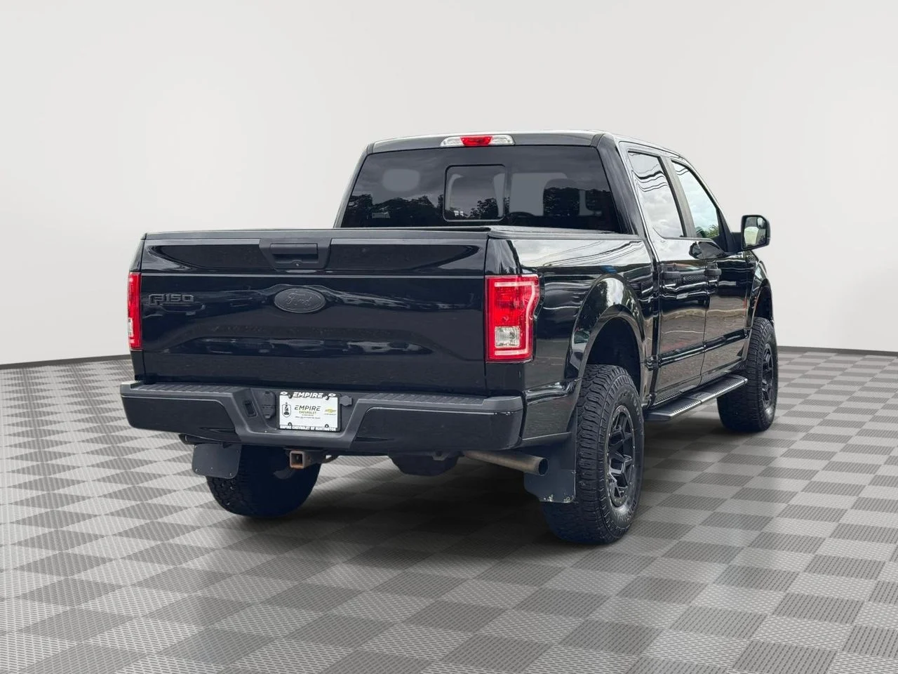 Used 2017 Shadow Black Ford XL image 4