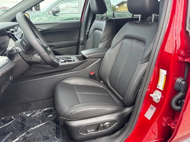 New 2026 Red Hot Pearl-Coat Exterior Paint Jeep Limited image 21
