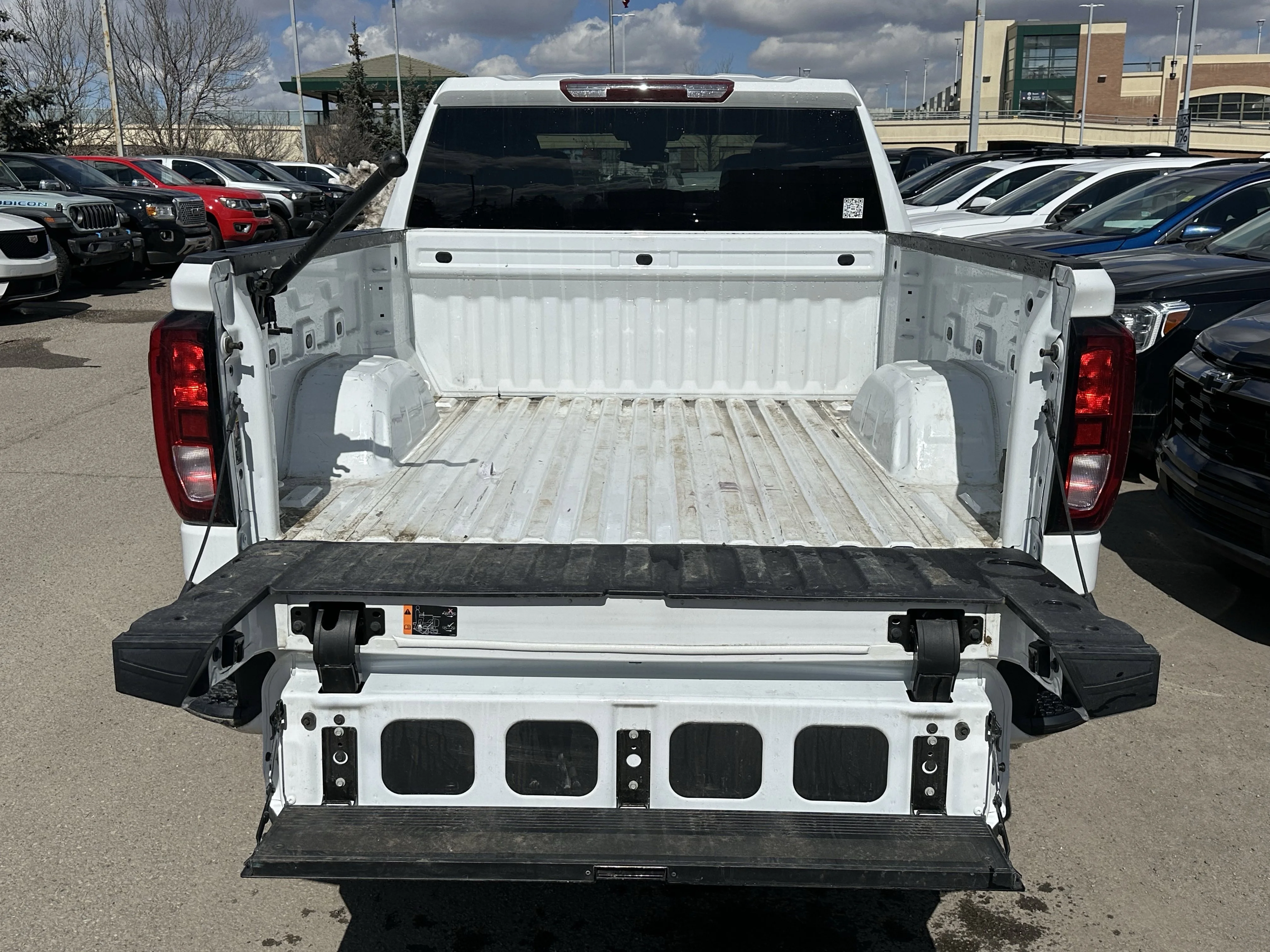 Certified Used 2025 White GMC Elevation image 9