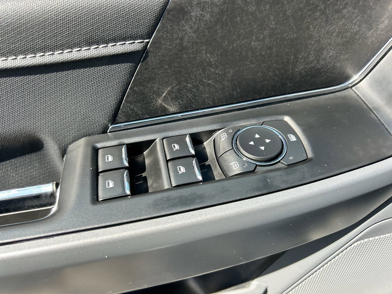 Used 2023 Avalanche Ford XLT image 23