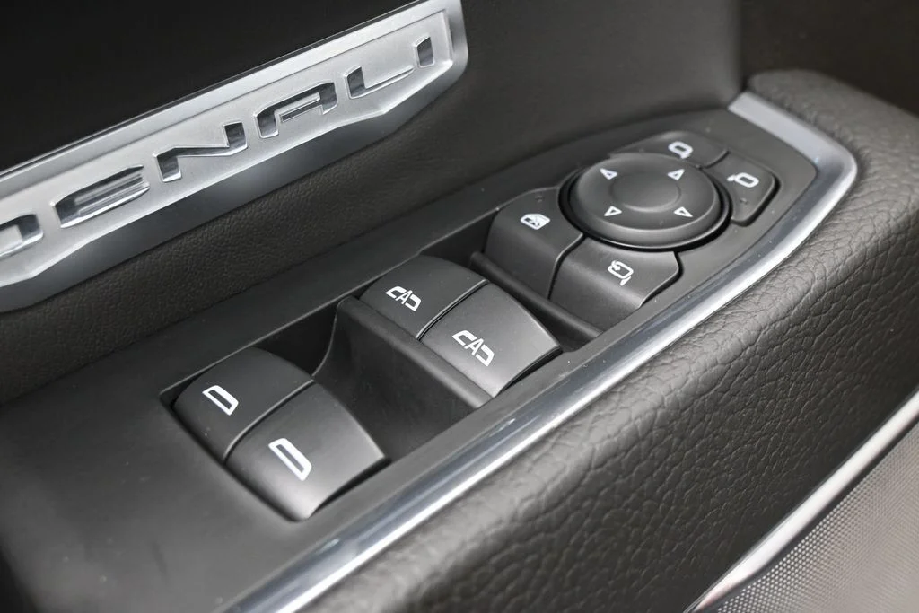 Used 2023 Sterling Metallic GMC Denali image 14