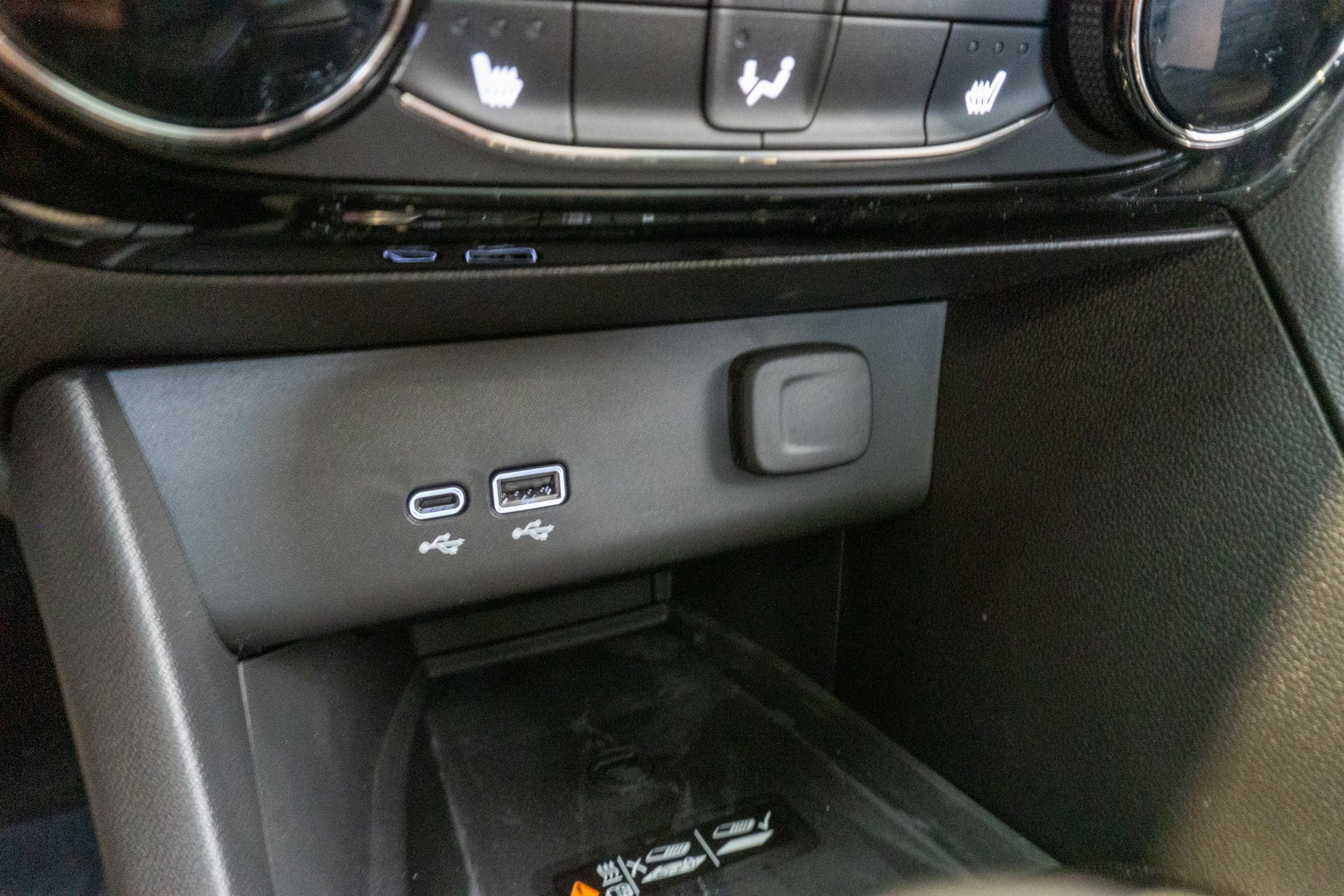 2026 Buick Encore GX Sport Touring - Photo 18