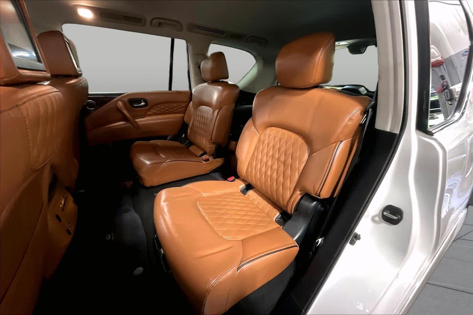 Used 2019 Moonstone White INFINITI LUXE image 21