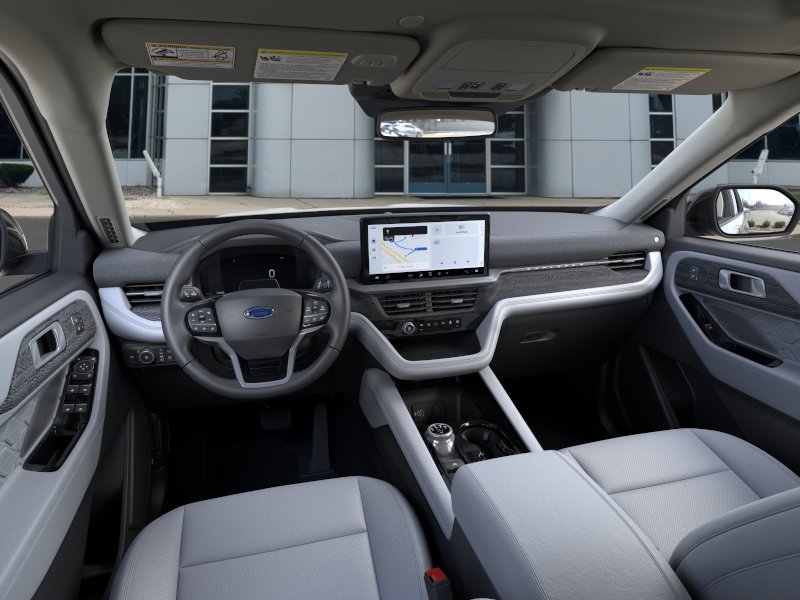 New 2026 Star White Metallic Tri-Coat Ford Platinum™ image 22