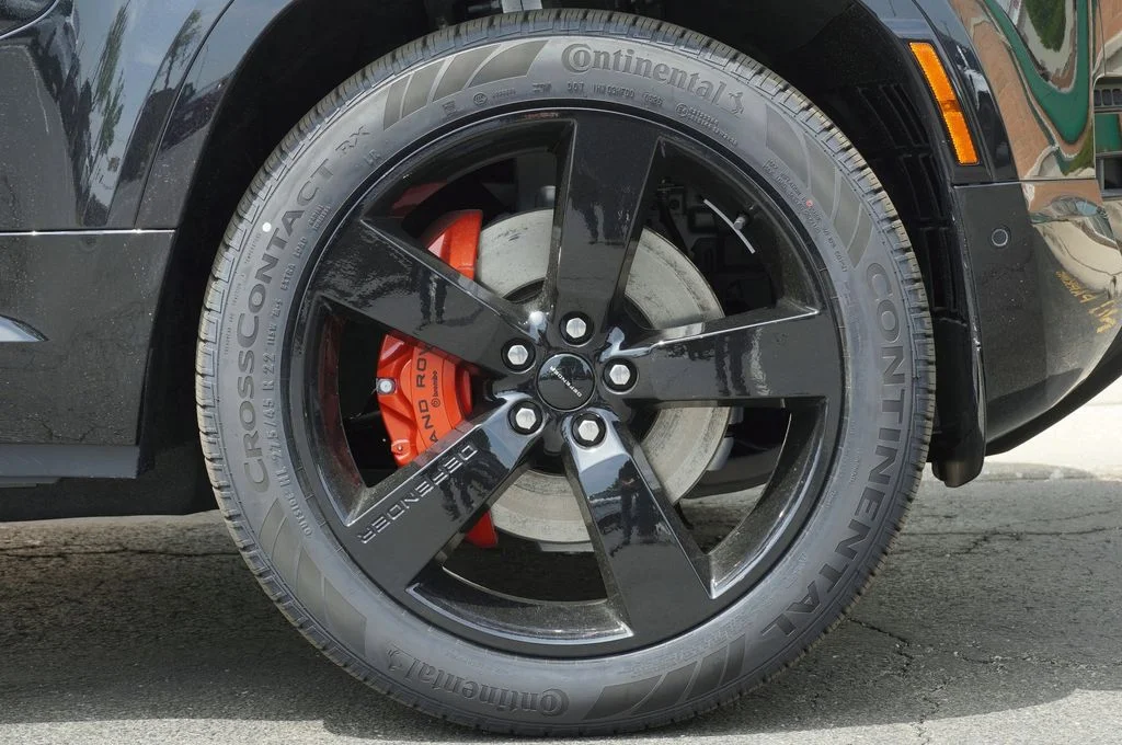 New 2026 Santorini Black Land Rover X image 9
