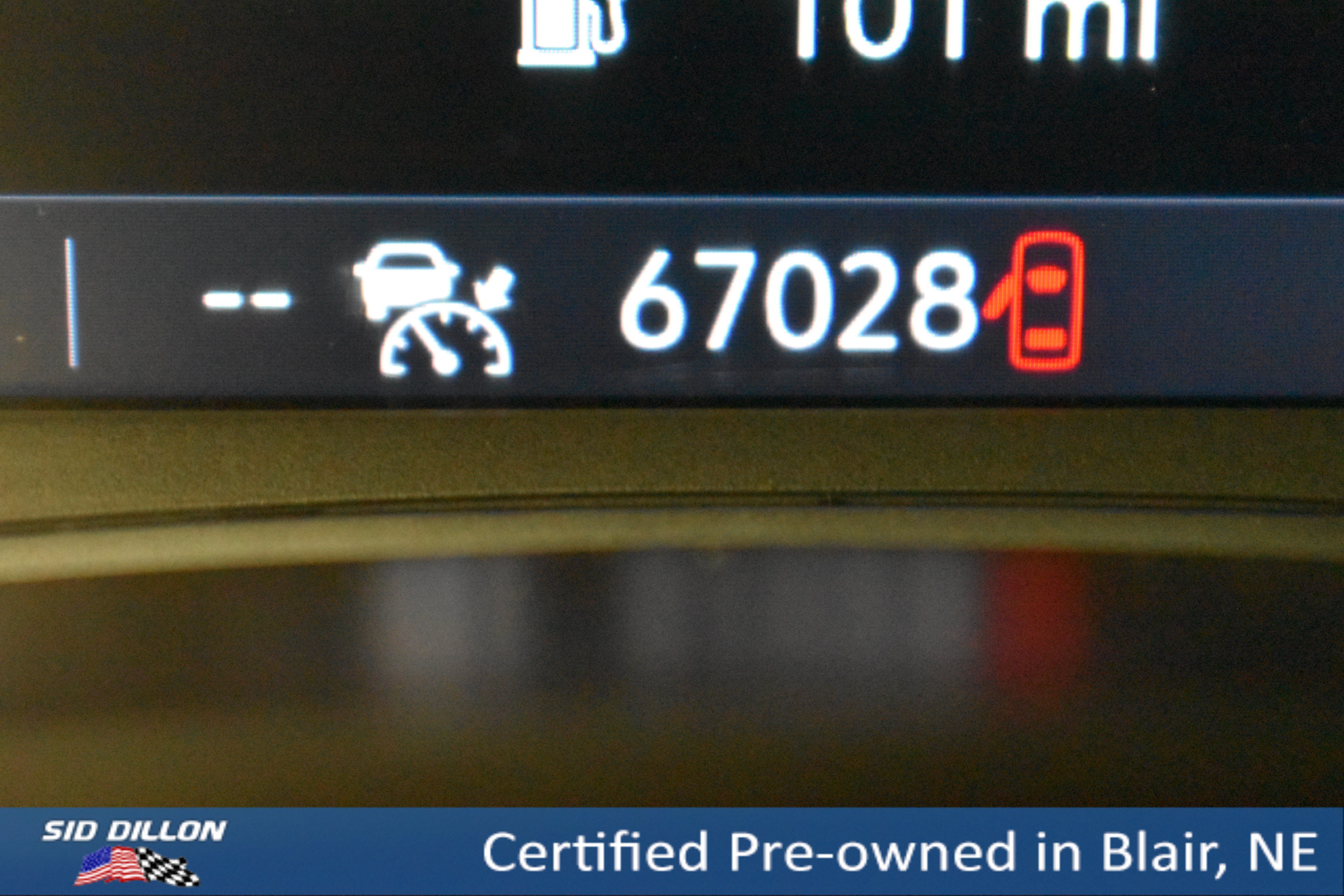 Used 2021 Summit White Chevrolet Premier image 17