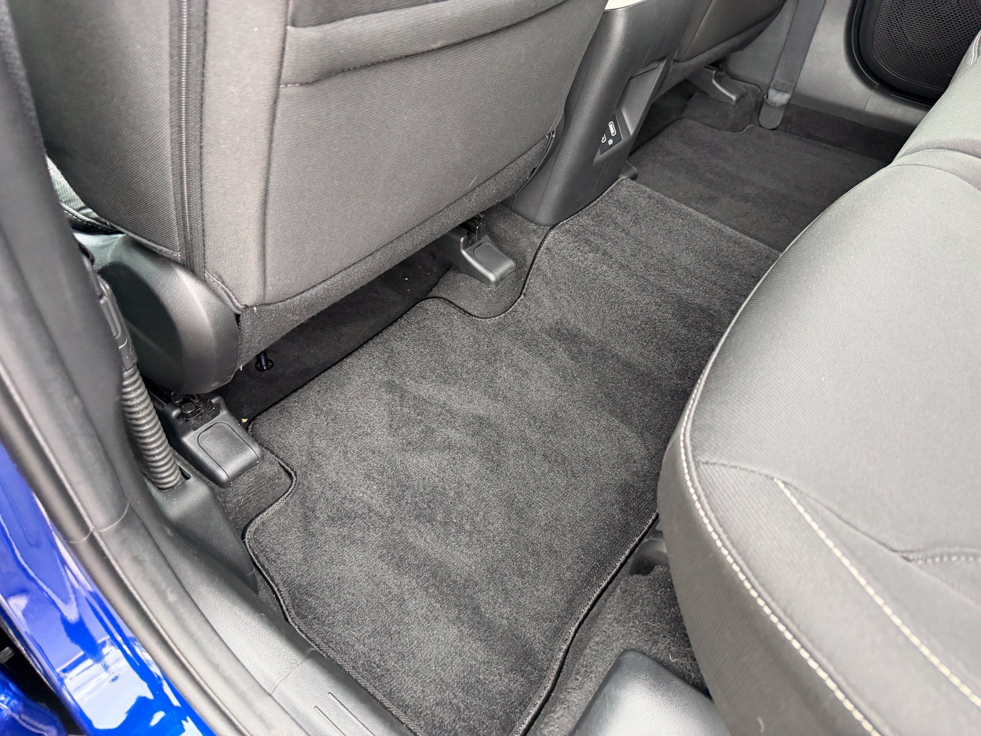 Certified Used 2024 Blue Hyundai SEL image 39