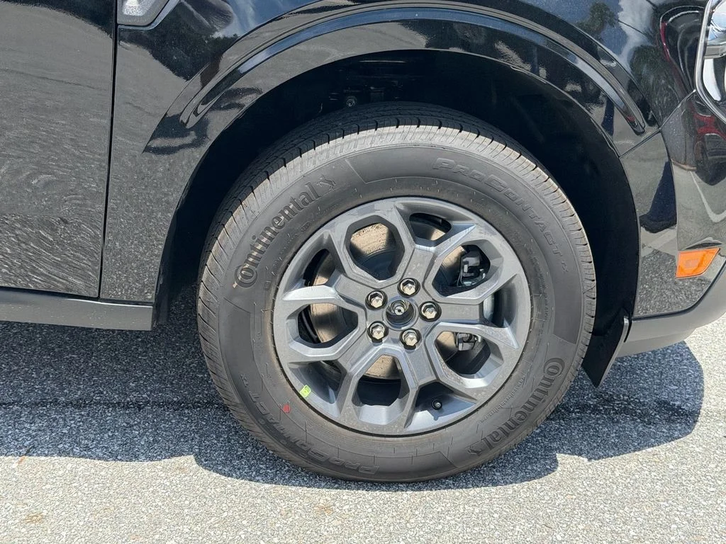 New 2026 Shadow Black Ford XLT image 9