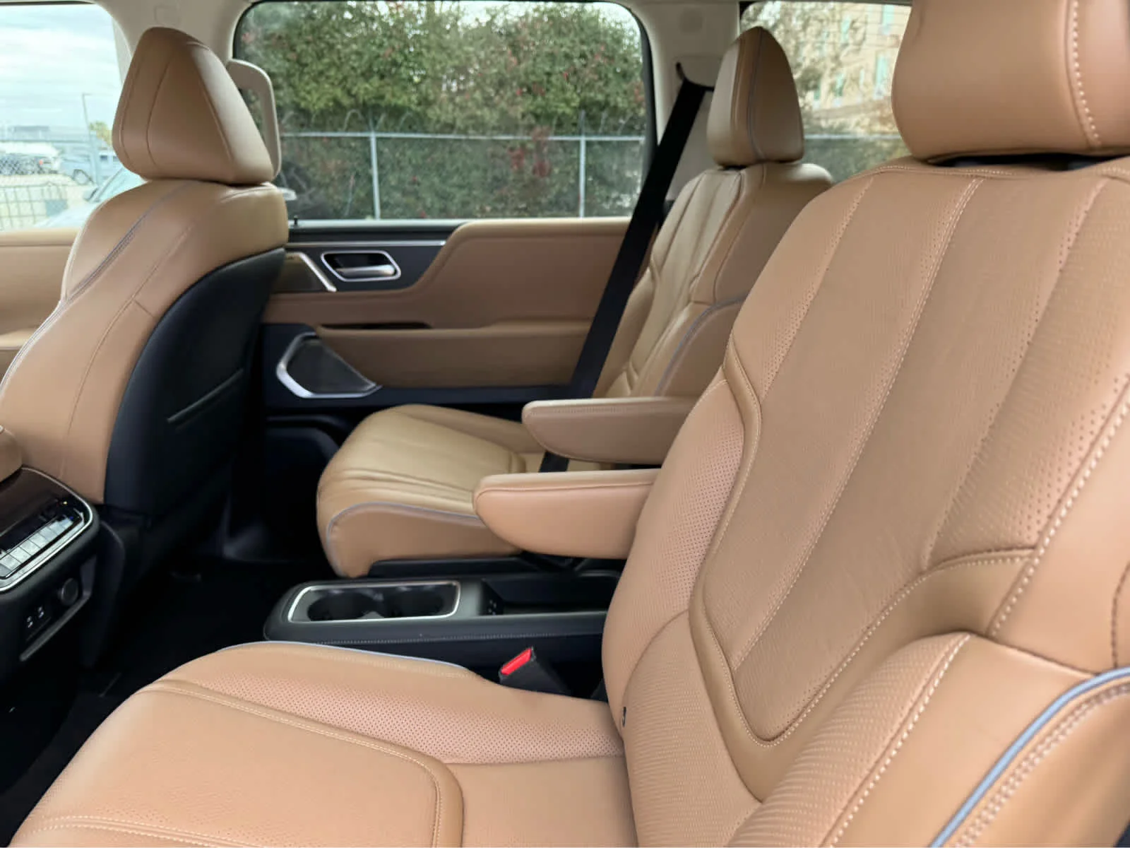 2025 INFINITI QX80 Sensory 4WD - Photo 27