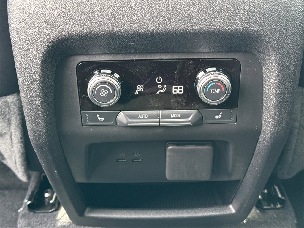 2025 GMC ACADIA - Image 30