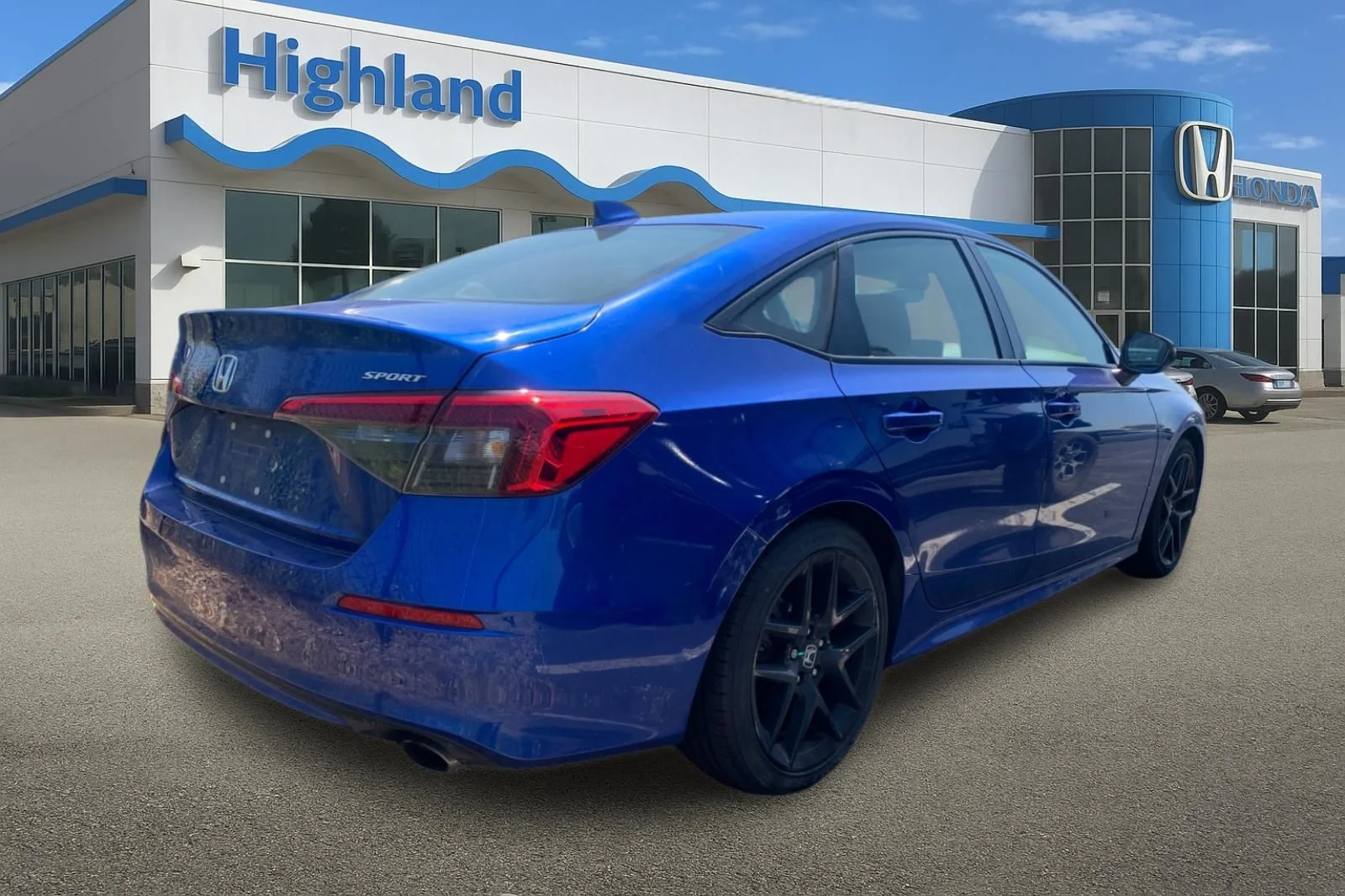 Used 2024  Honda Sport image 3