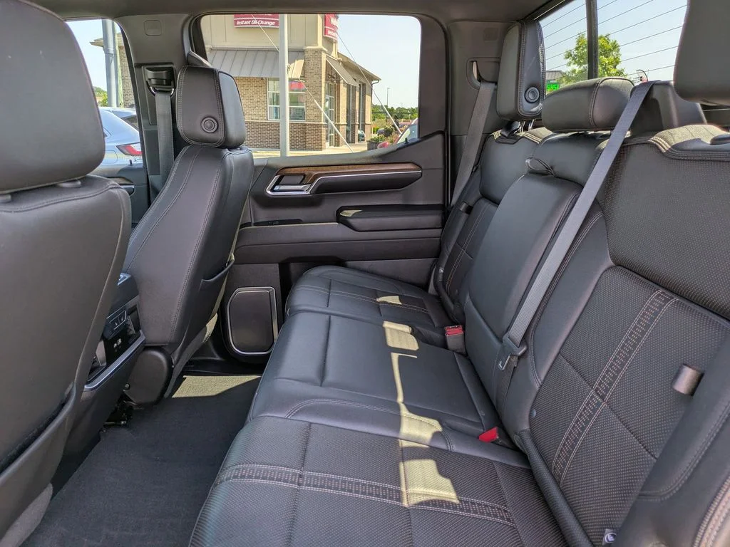 2023 Chevrolet Silverado 1500 High Country - Photo 15