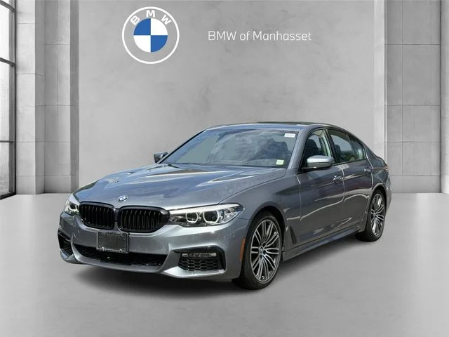 2017 BMW 5 Series 530i xDrive Sedan's photo
