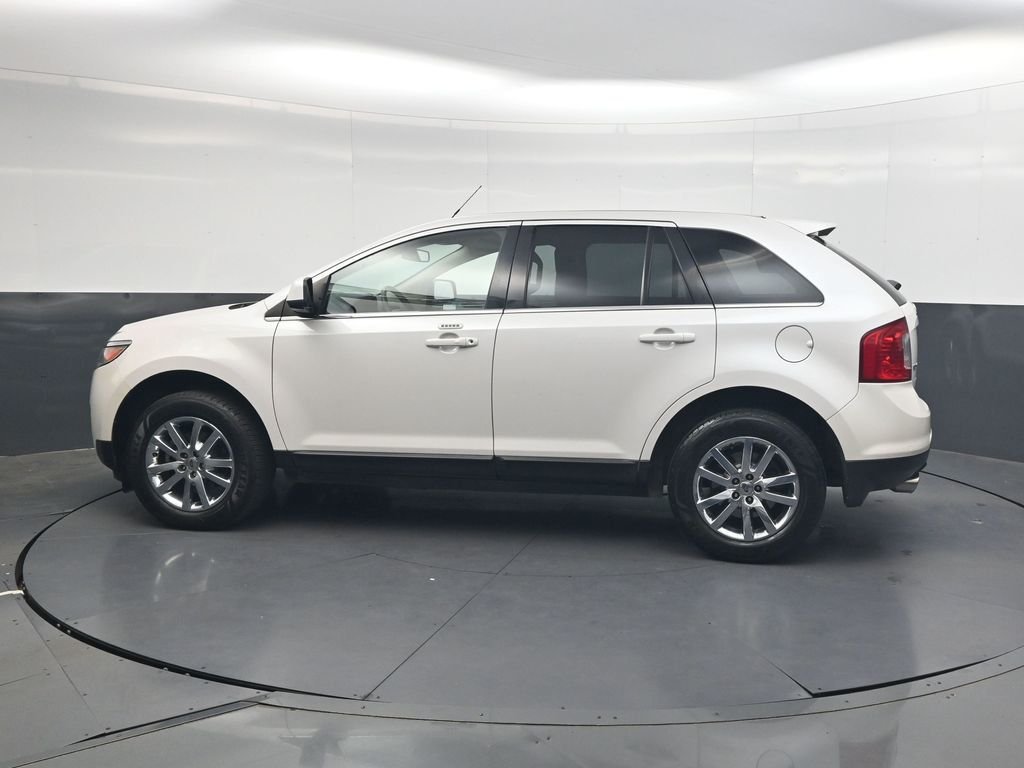Used 2011 White Ford Limited image 7