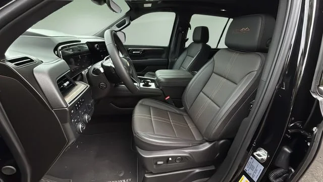 Used 2025 Black Chevrolet High Country image 18